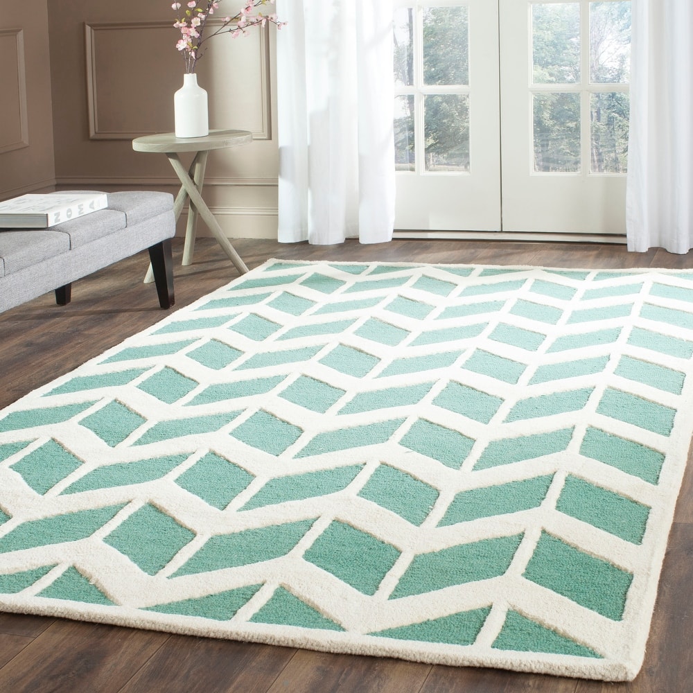 SAFAVIEH Handmade Cambridge Saskia Modern Moroccan Wool Rug