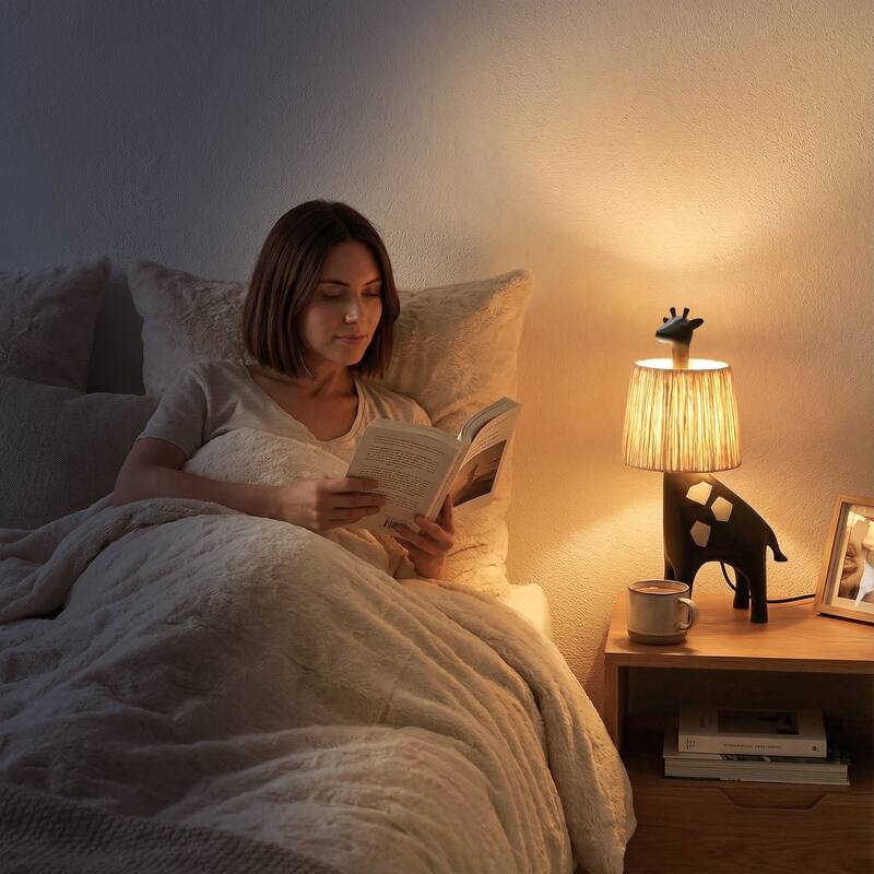 Giraffe Table Lamp with Handwoven Raffia Lampshade, LED Bedside Lamp with In-Line Switch, Resin Base