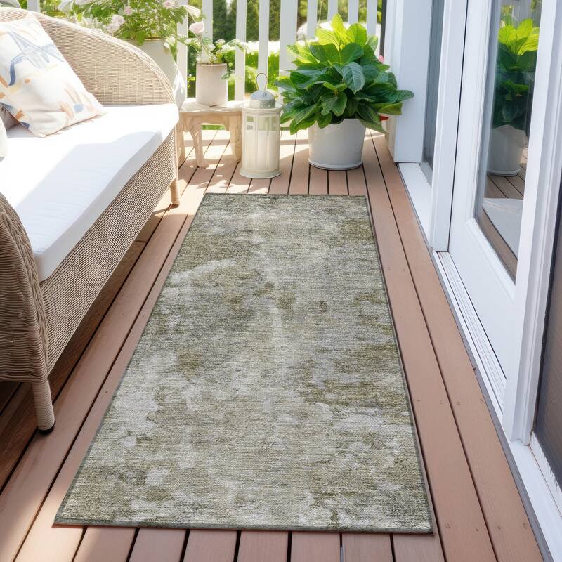 Machine Washable Indoor/ Outdoor Modern Ombre Chantille Rug - Beige - 2'3" x 7'6"