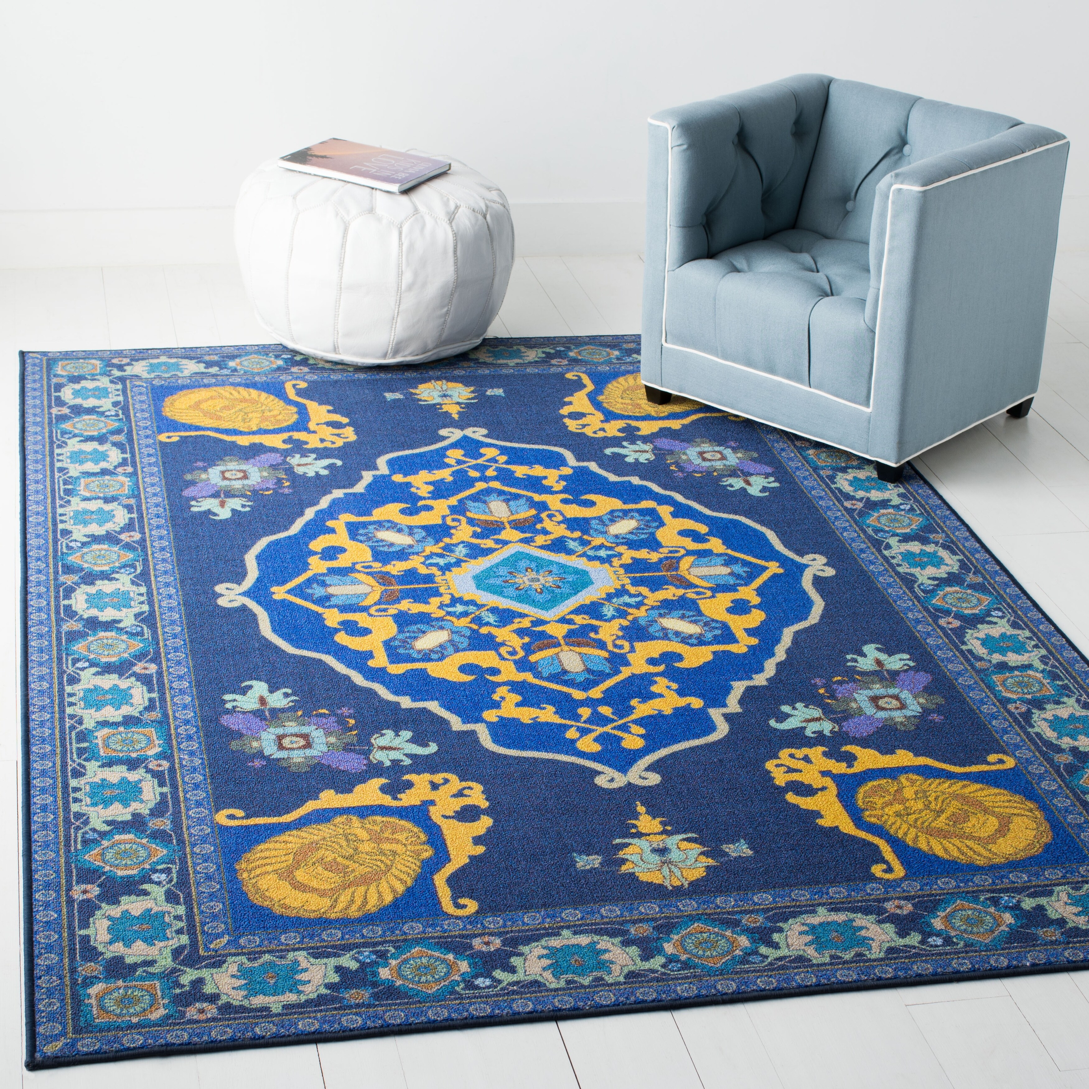 SAFAVIEH Machine Washable Slip Resistant Collection Inspired By
