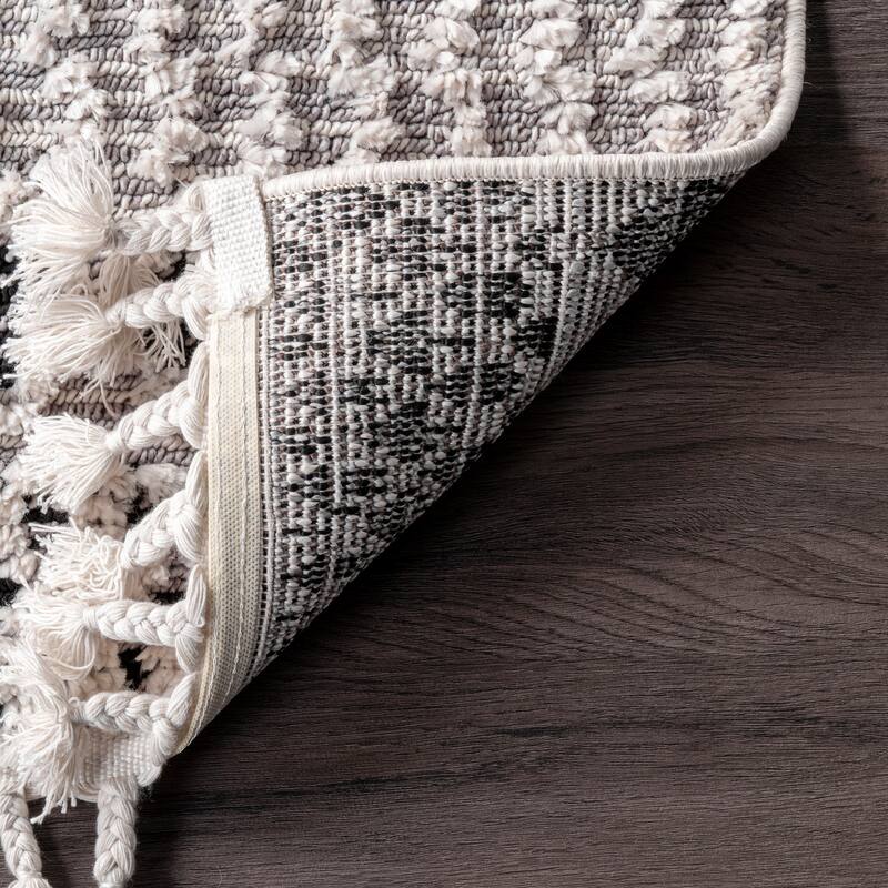 Nuloom Boho Talula Soft Textured Tassel Area Rug