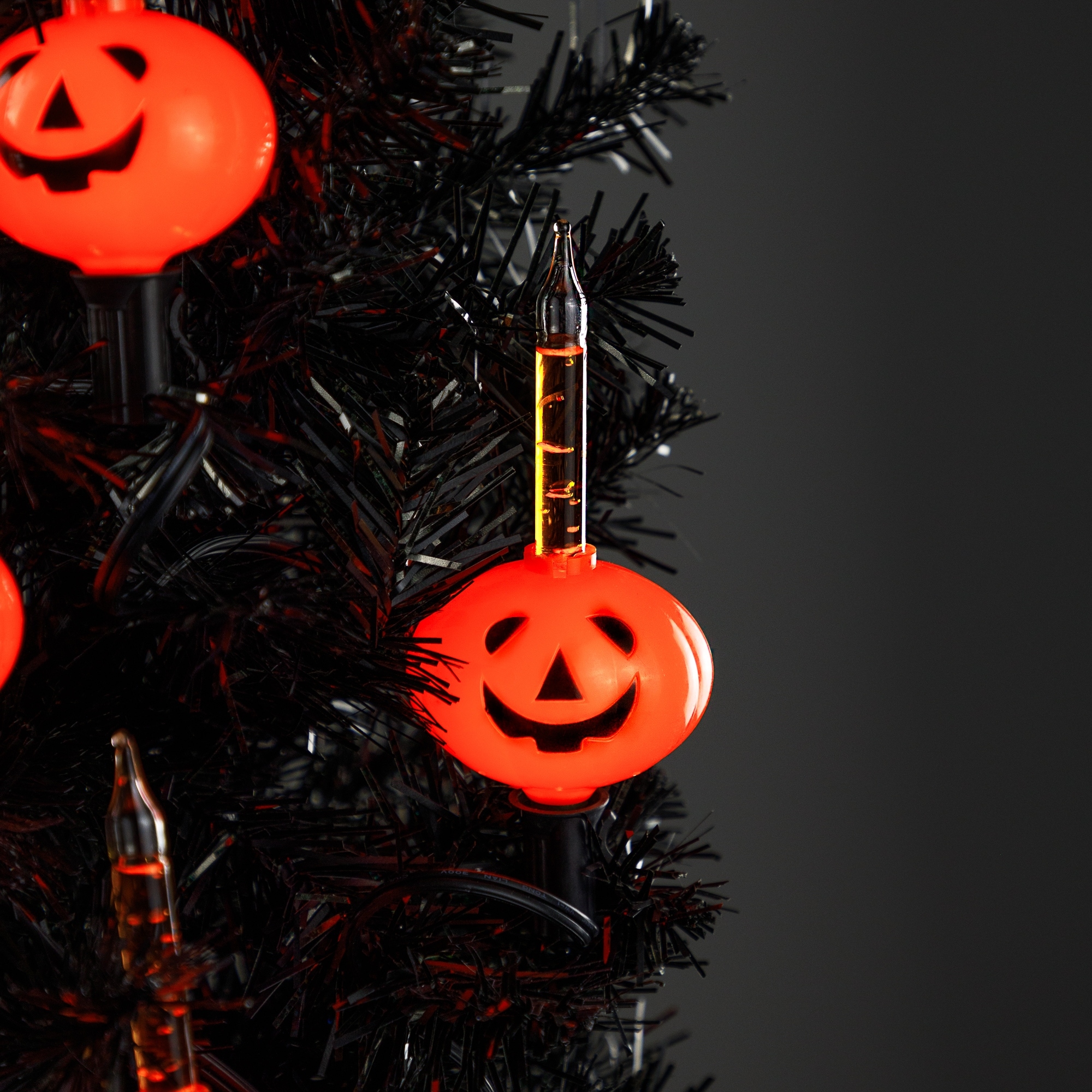 Jack O' Lantern Halloween Bubble Lights - 6' - Black Wire - 7ct