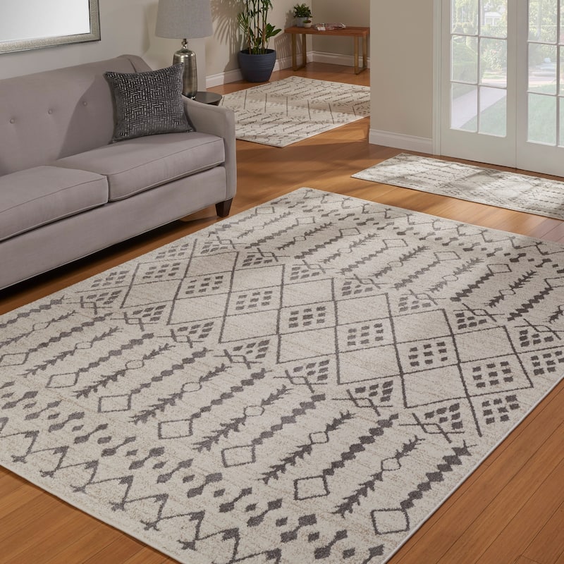 Gertmenian Barcelona Polyester / Polypropylene Turfted High-Low Area Rug Collection