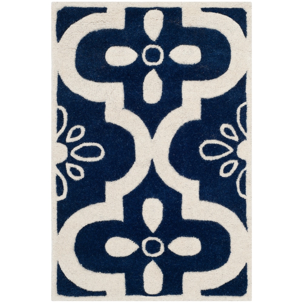 SAFAVIEH Handmade Chatham Swaantje Moroccan Wool Rug