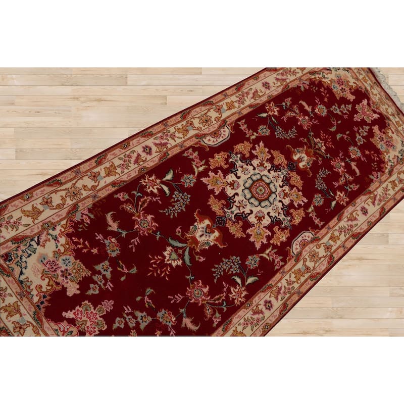 2'7''x6 Runner Hand Knotted Wool Fuschia Traditional 300 KPSI Rug - 2' 7'' x 6'