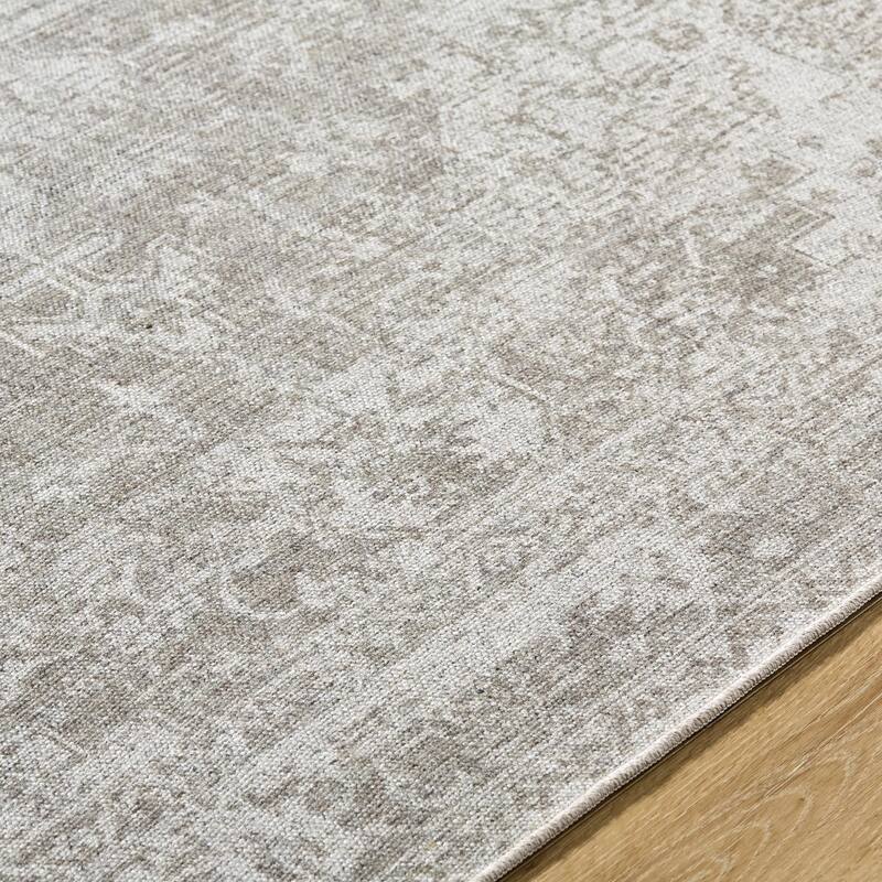Livabliss Judie Traditional Area Rug