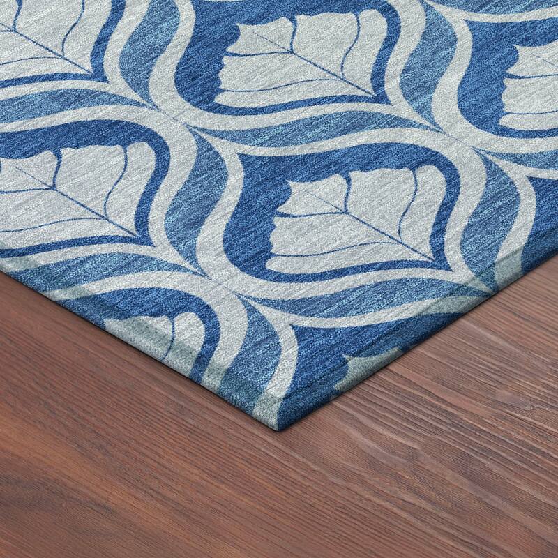 Machine Washable Indoor/ Outdoor Modern Trellis Chantille Rug