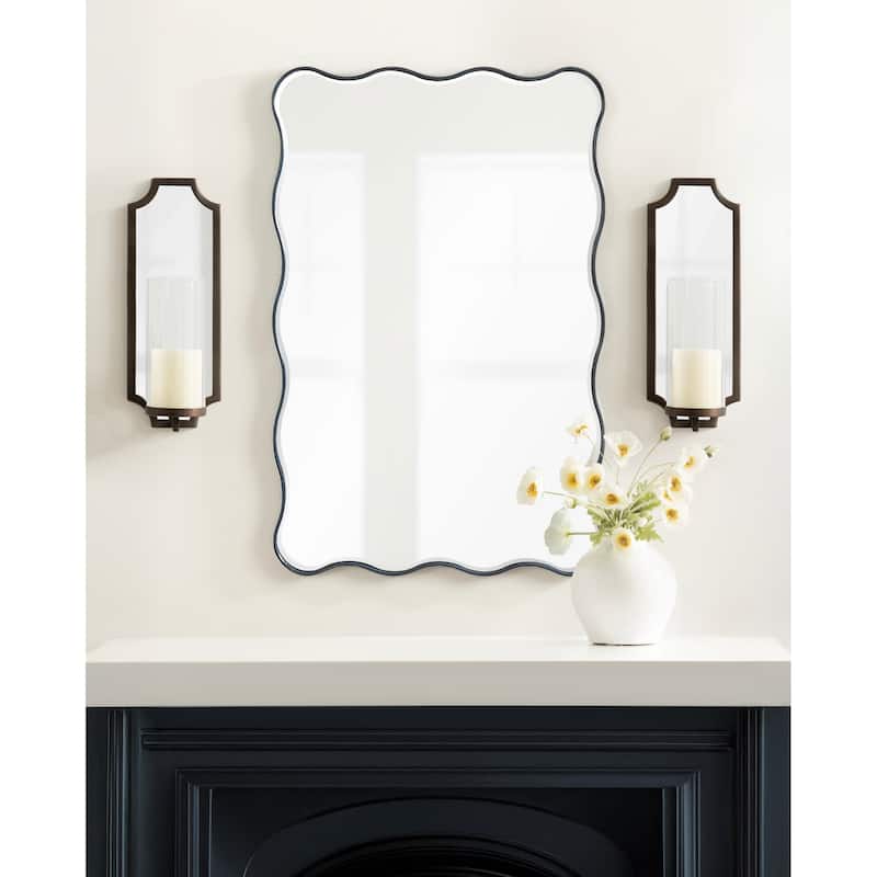 Kate and Laurel Ciel Scallop Wall Sconce