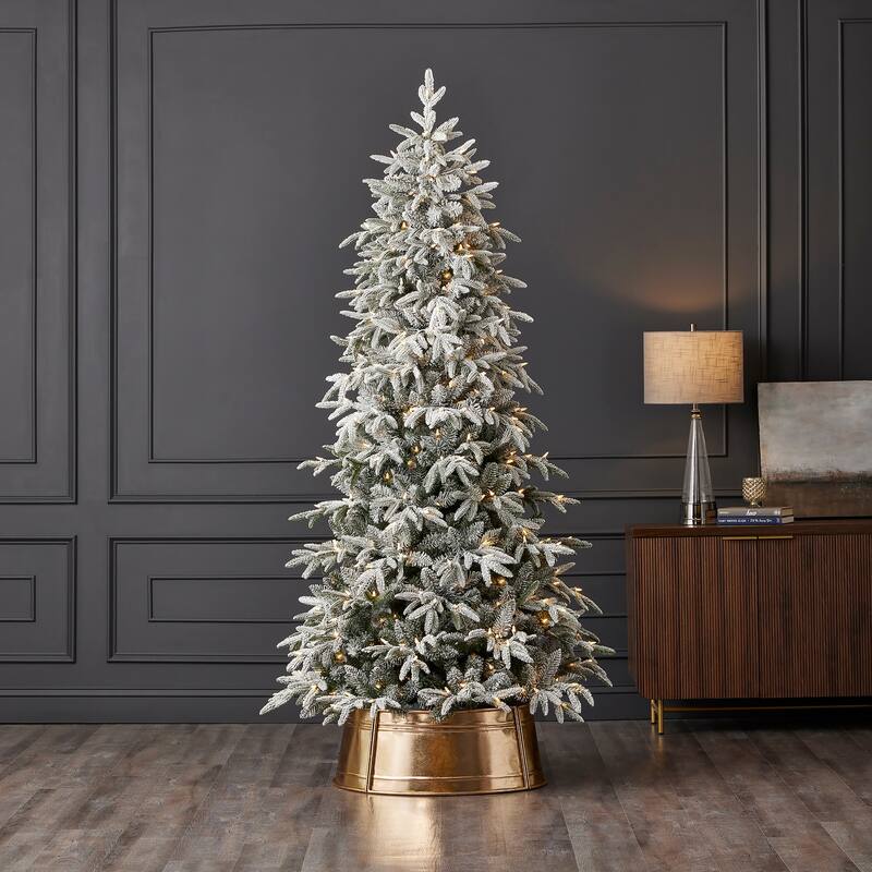 Shadow Woods Flocked Spruce Artificial Tree 7.5ft, Pre-Lit 400 Warm White LED Lights, 949 PE/PVC Tips