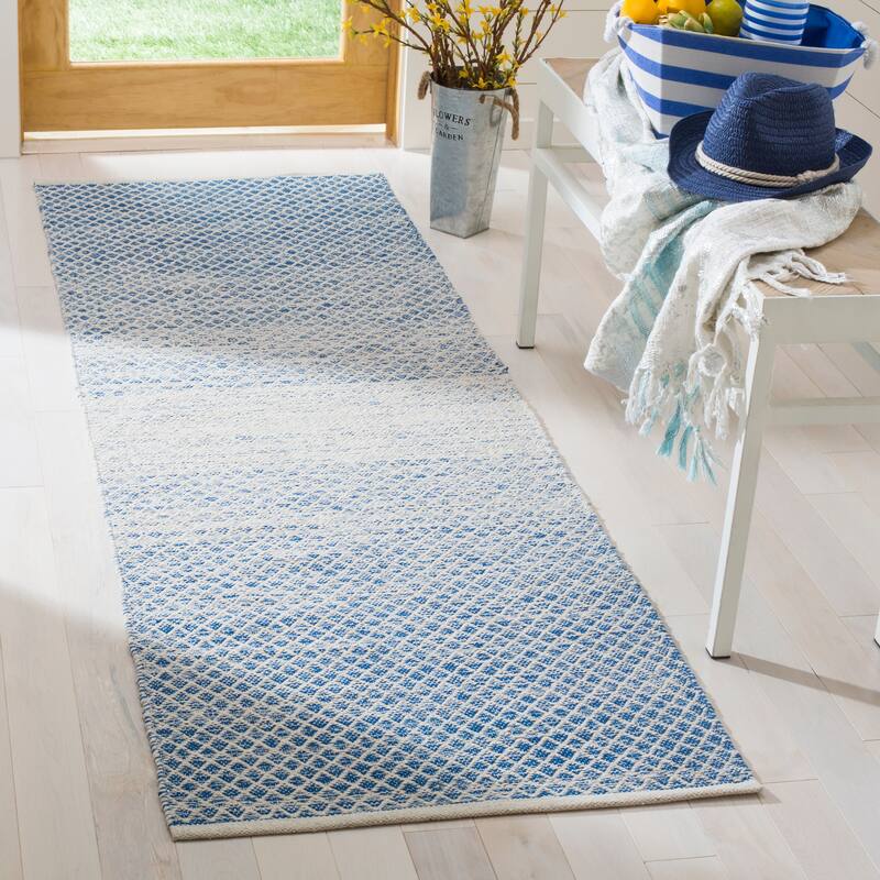 SAFAVIEH Handmade Flatweave Montauk Geert Cotton Rug - 2'3" x 7' Runner - Blue/Ivory