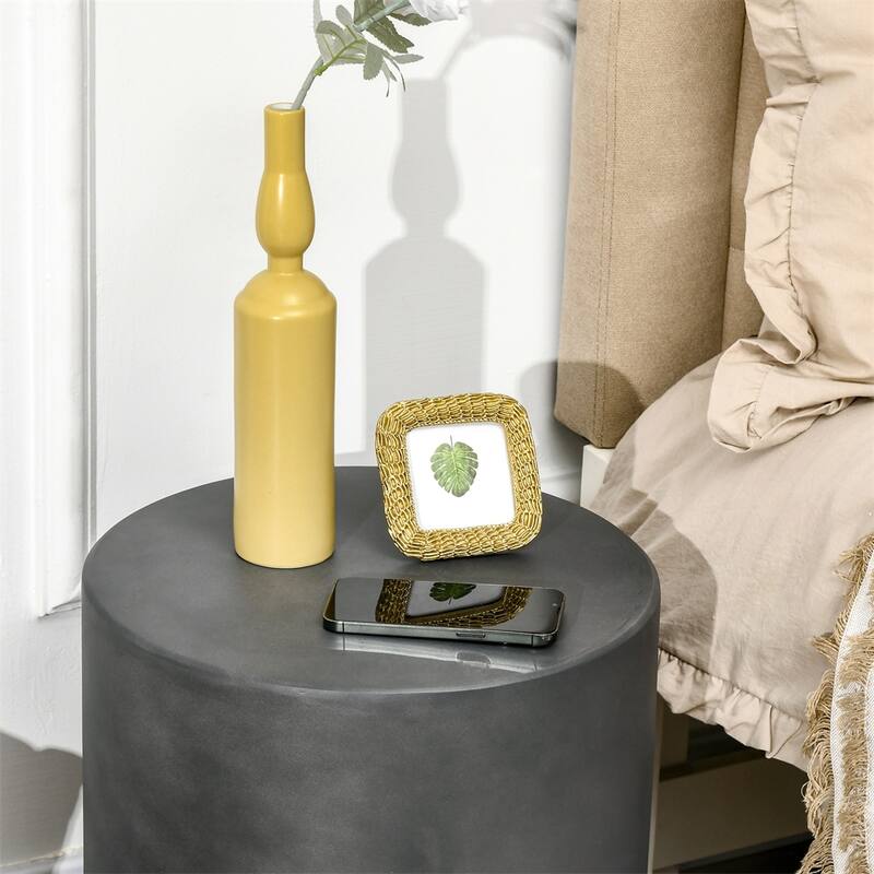 Round Side Table,Lightweight Accent Table w/Concrete Finish,End Table