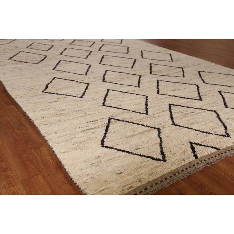 Geometric Moroccan Oriental Rug Hand-Knotted Beige Wool Carpet - 6'7" x 9'11"