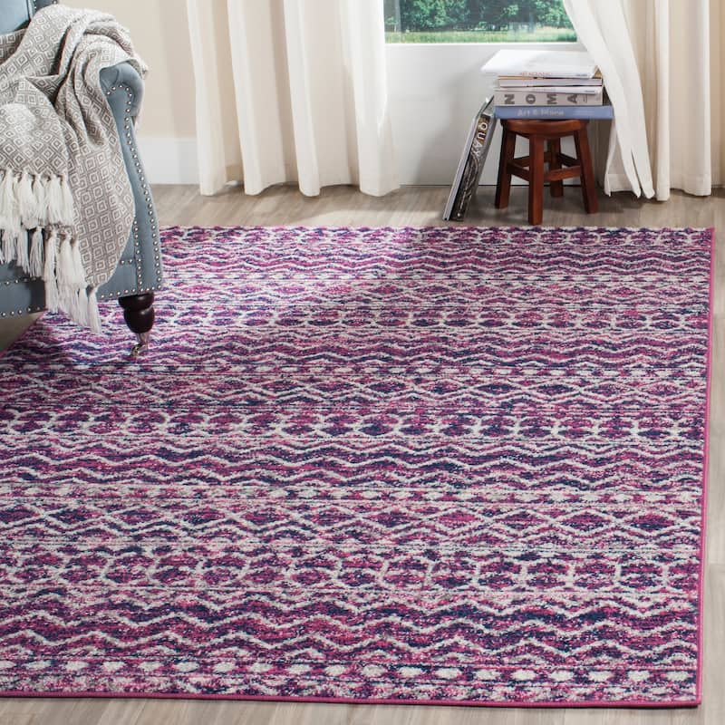 SAFAVIEH Madison Ernestina Vintage Boho Oriental Rug - 6'7" x 9'2" - Fuchsia/Navy