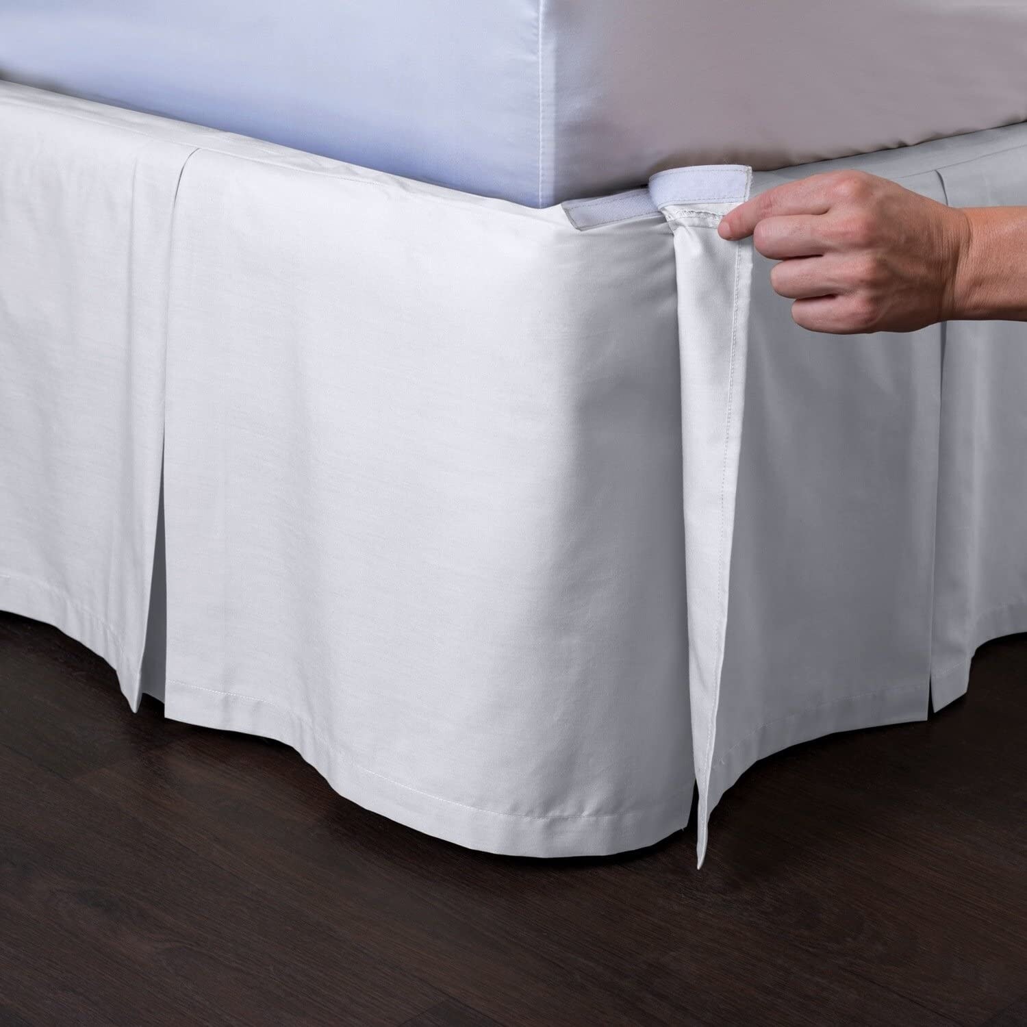 https://ak1.ostkcdn.com/images/products/is/images/direct/fb2053ae9a3cbe708500d7fb904312c8e11d4076/Detachable-Bedskirt---Easy-on-Easy-Off-Pleated-Bed-Skirt---Blissford.jpg