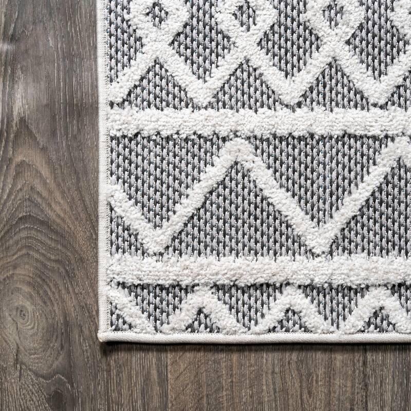 JONATHAN Y Ararat High-Low Pile Knotted Trellis Geometric Indoor/Outdoor Area Rug
