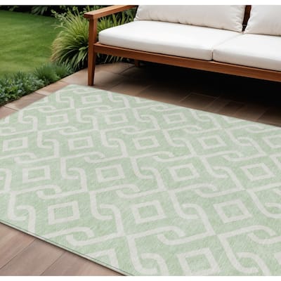 HomeRoots Geometric Transitional Rectangle Outdoor Rug