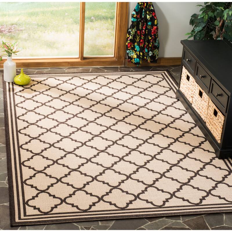 SAFAVIEH Linden Carolynn Indoor/ Outdoor Patio Backyard Rug - 5'3" x 7'6" - Creme/Brown