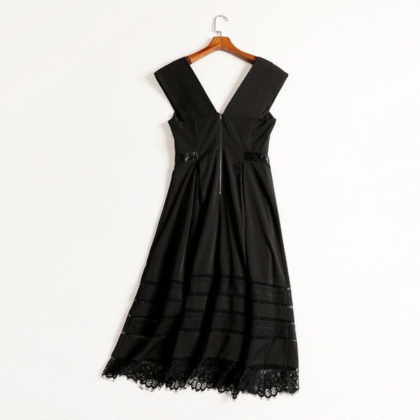 ladies little black dress
