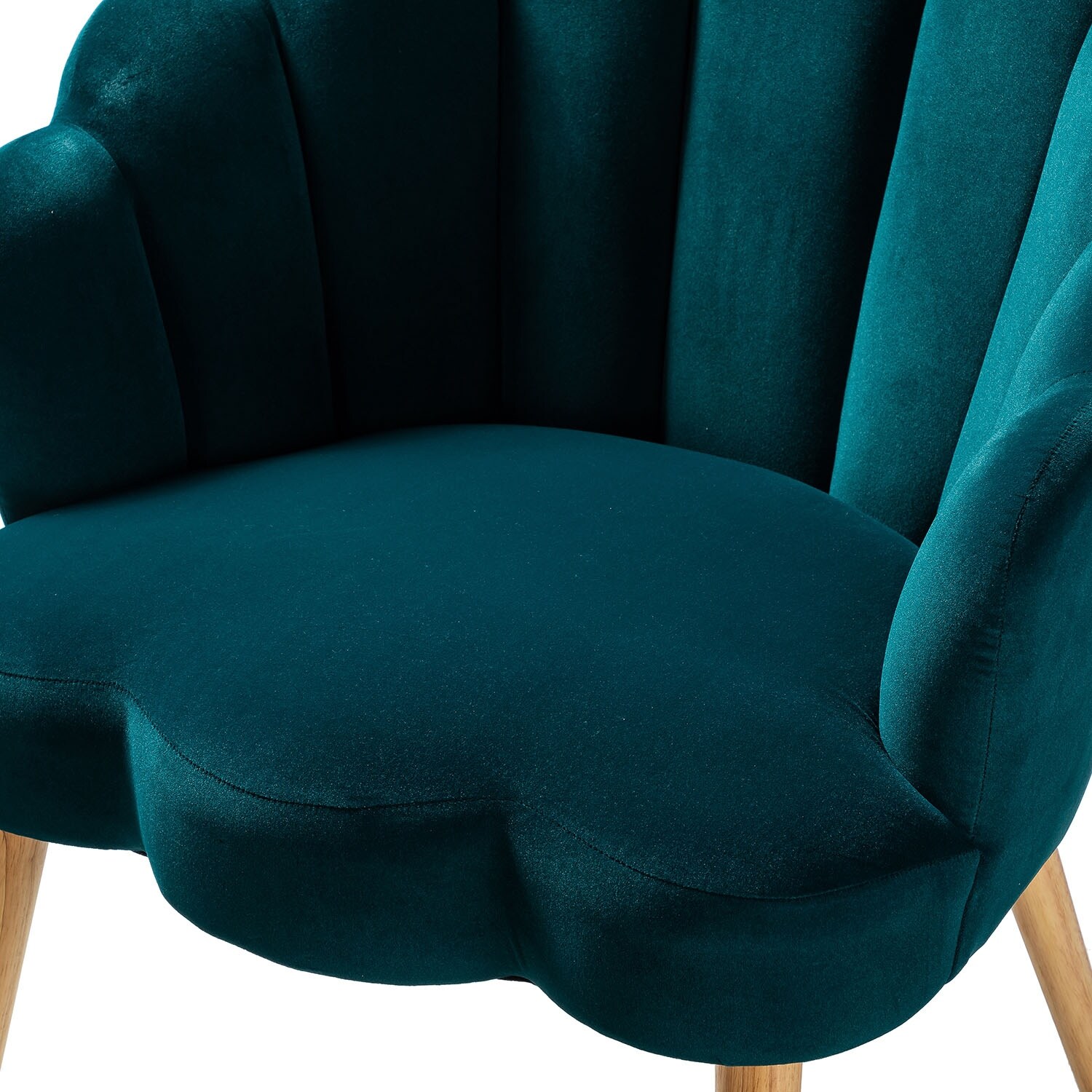 Carson carrington ullnasnoret scalloped velvet arm chair discount