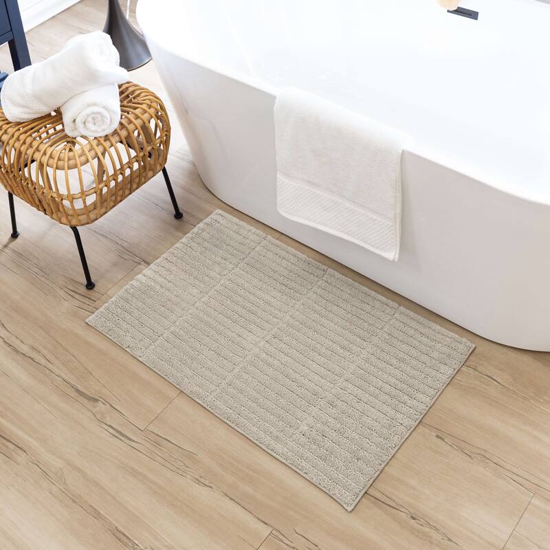 Mohawk Home Sanctuary Machine Washable Bath Mat