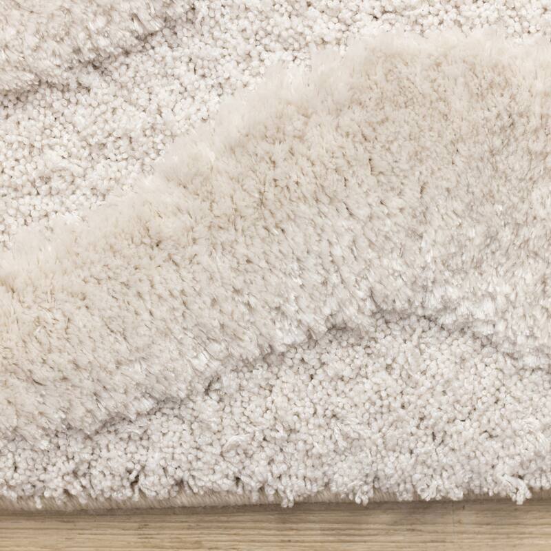 Lincoln Collection - Modern Luxurious Plush White Curves Area Rug