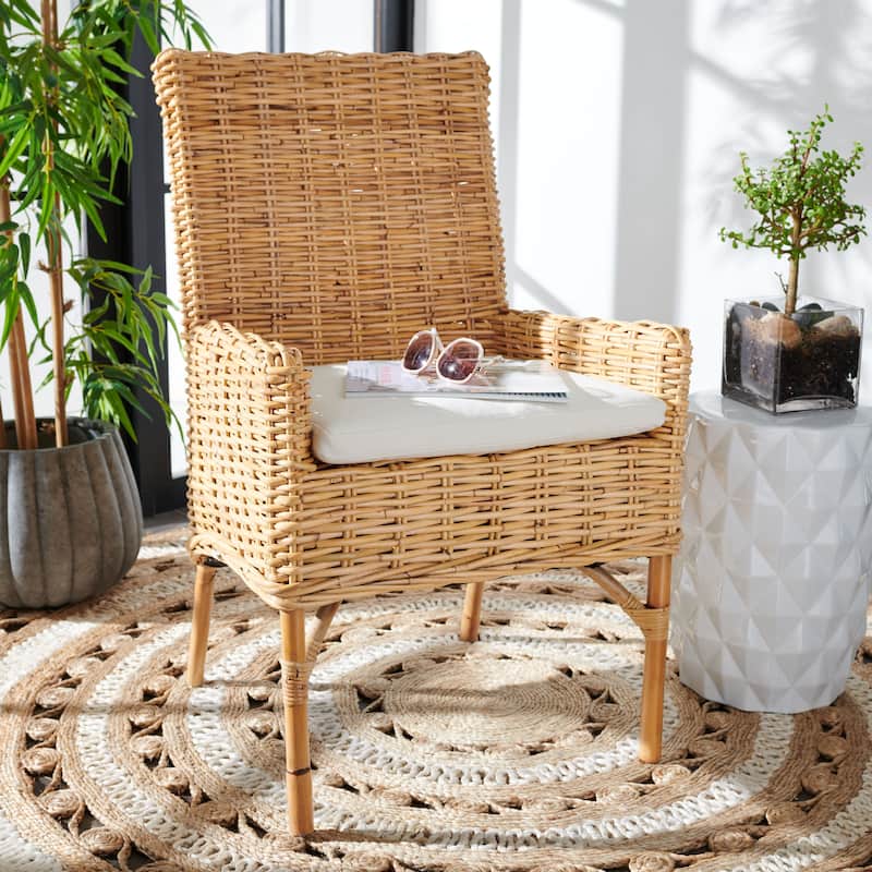 SAFAVIEH Winnifred Coastal Rattan Accent Chair with Cushion - 18.5" W x 22.8" L x 38.2" H - 19Wx23Dx38H
