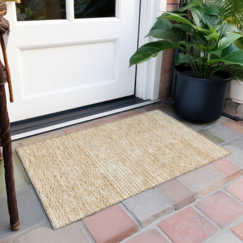 Machine Washable Indoor/ Outdoor Modern Stripes Chantille Rug - Gold - 1'8" x 2'6"