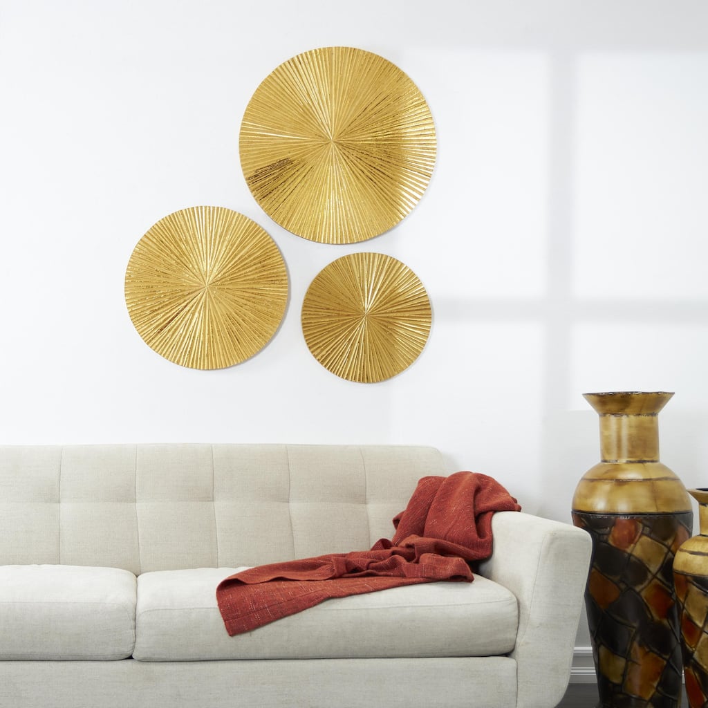 CosmoLiving by Cosmopolitan Gold, White or Black Wooden Carved Radial Plate Home Wall Decor (Set of 3)