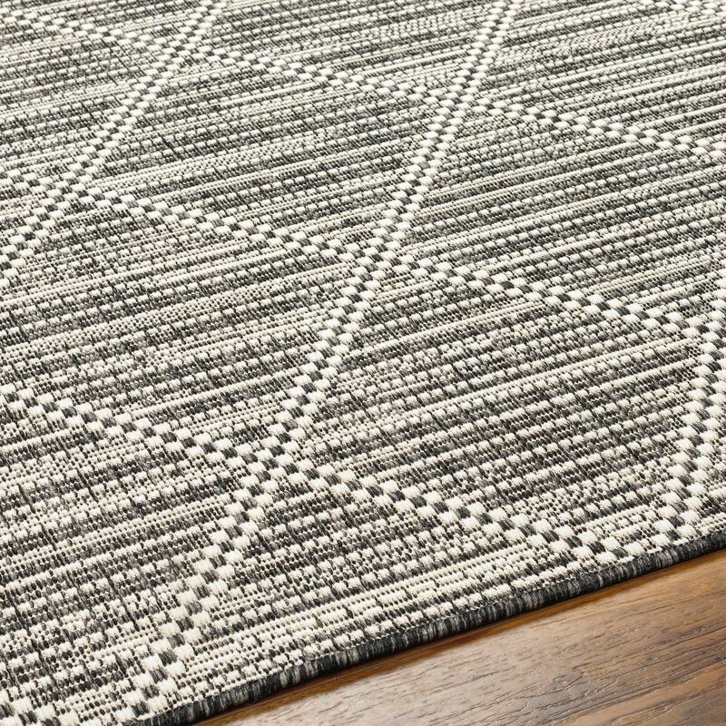 Livabliss Ravello Transitional Trellis Indoor/ Outdoor Area Rug