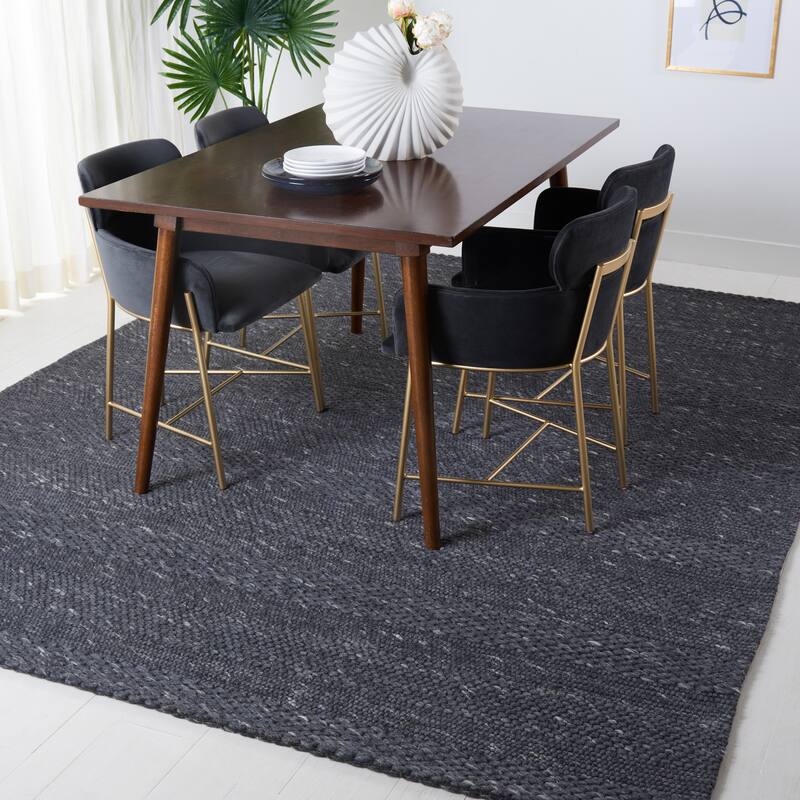 SAFAVIEH Marbella Kevser Wool Rug - 10' x 14' - Charcoal
