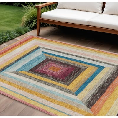 HomeRoots Geometric Transitional Rectangle Outdoor Rug