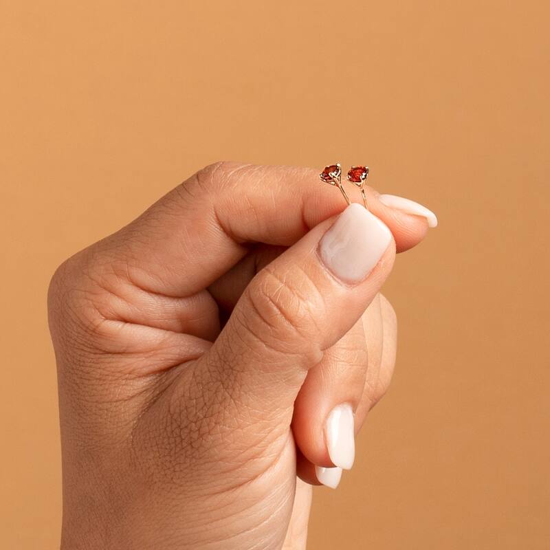 14k Gold 4mm Round Garnet Solitaire Stud Earrings