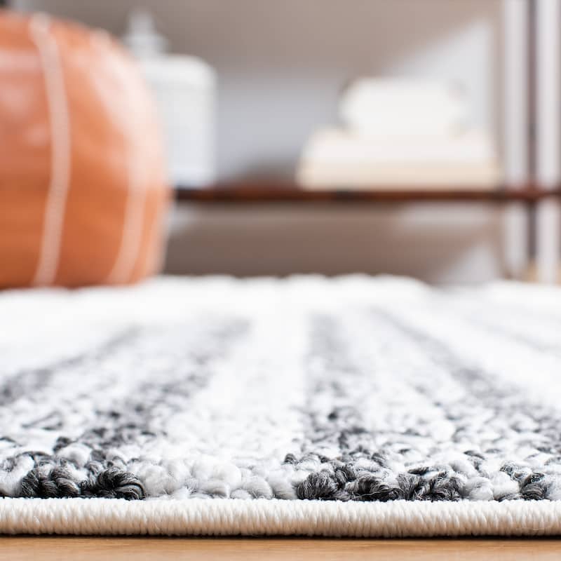 SAFAVIEH Moroccan Tassel Shag Elvia 2-inch Thick Rug