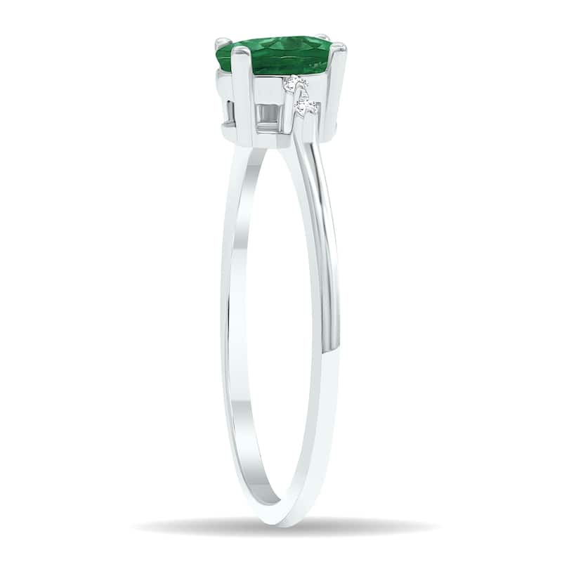 Women's Emerald and Diamond Sparkle Ring in 10K White Gold