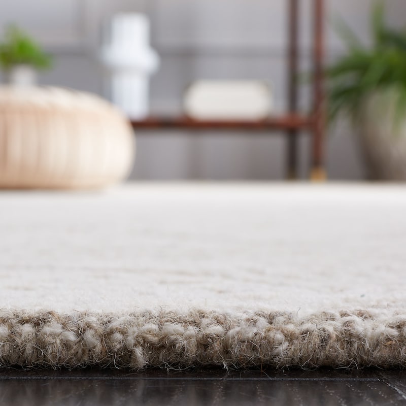 SAFAVIEH Handmade Metro Lorenzina French Country Wool Rug