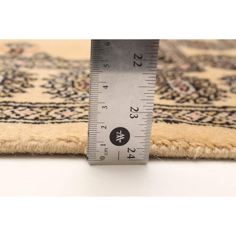 ECARPETGALLERY Hand-knotted Finest Peshawar Bokhara Beige Wool Rug - 4'0 x 6'1
