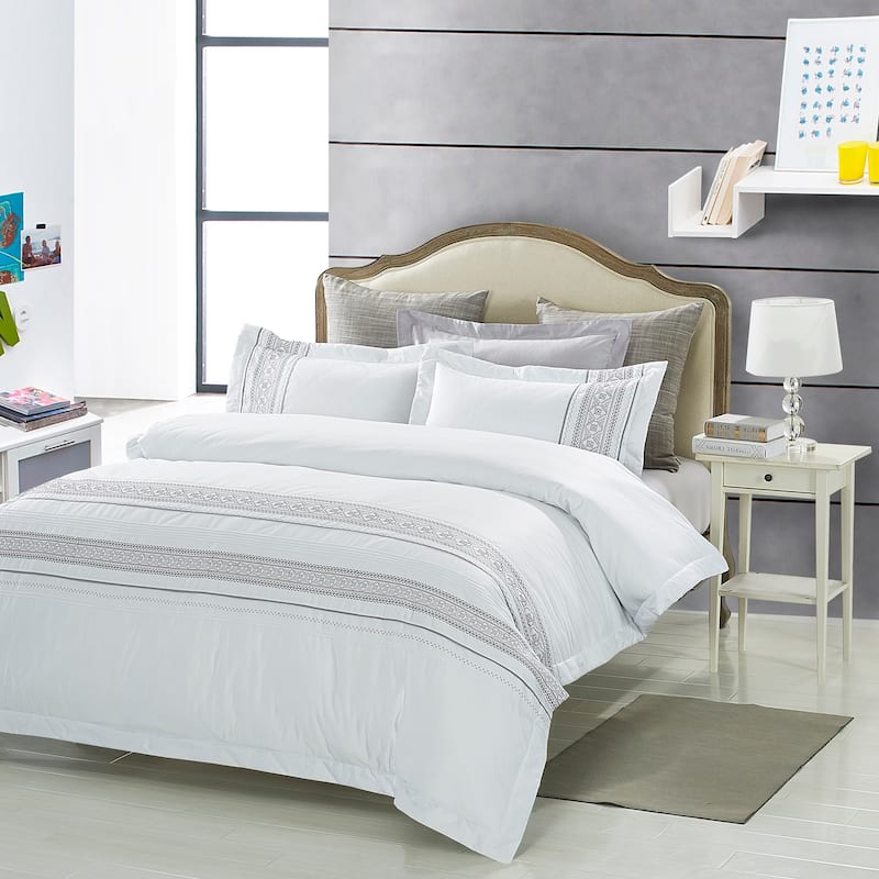 Superior Burlington 300 Thread Count Embroidered Cotton Duvet Cover Set - Queen