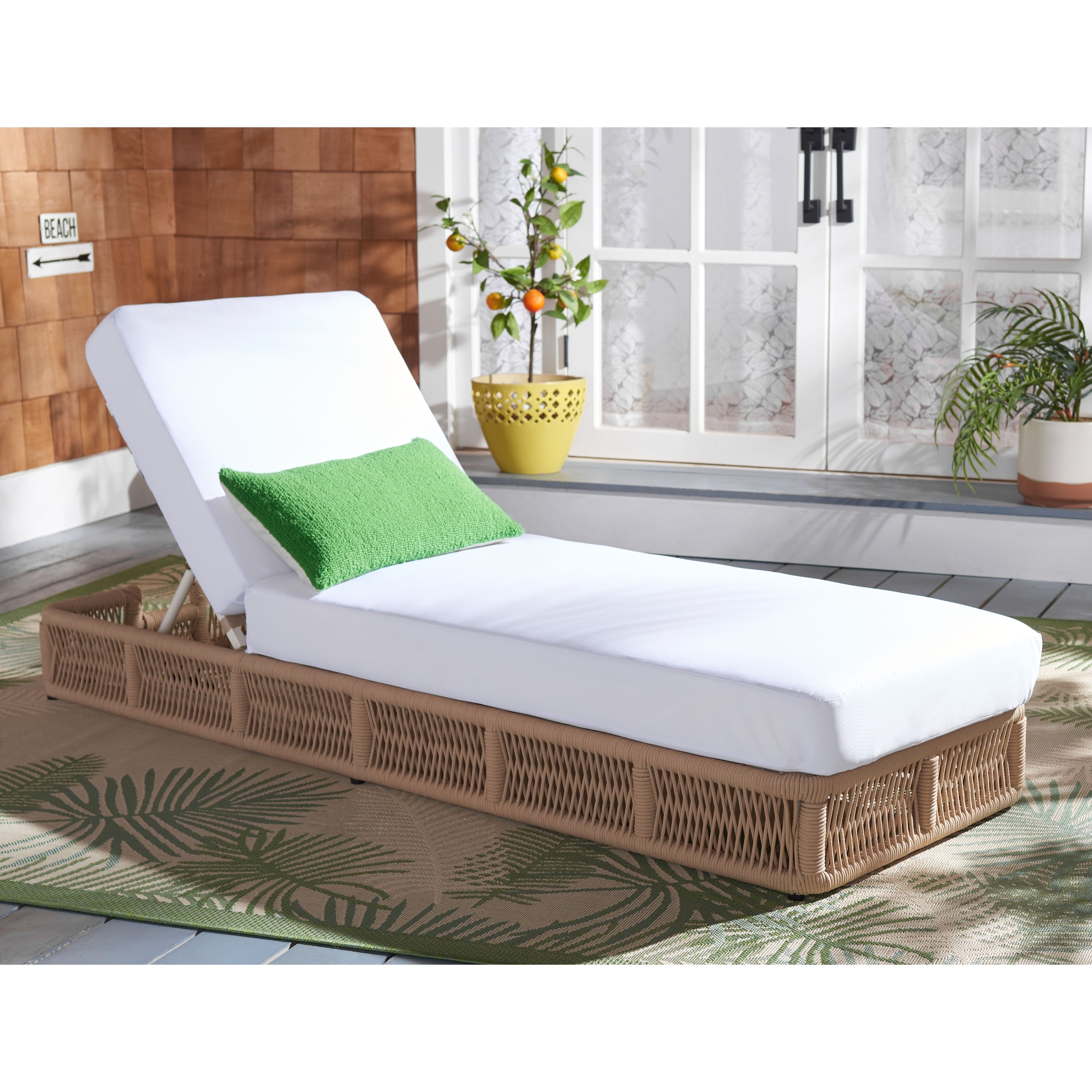 Safavieh pomona sale lounger