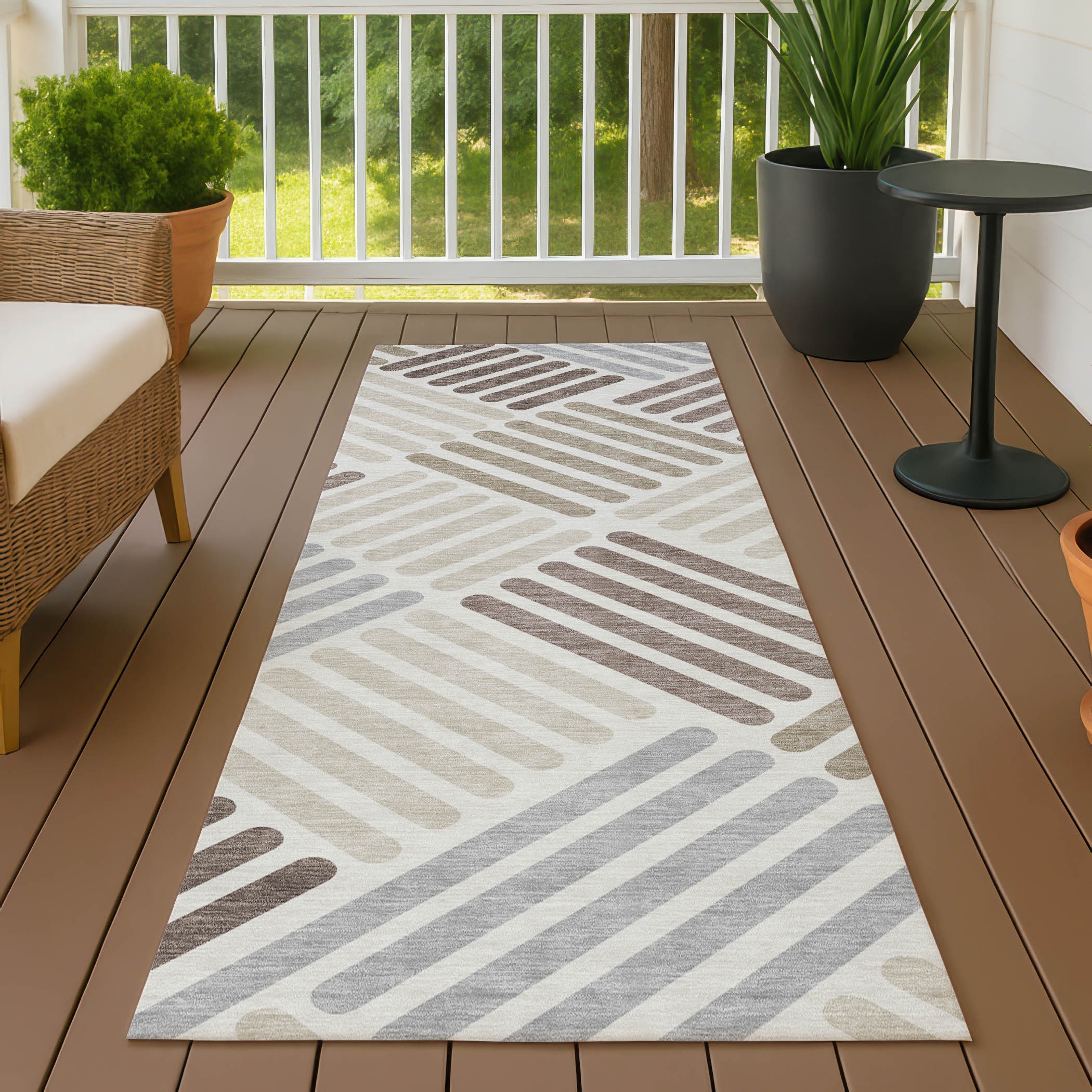 Machine Washable Indoor/ Outdoor Modern Weave Chantille Rug