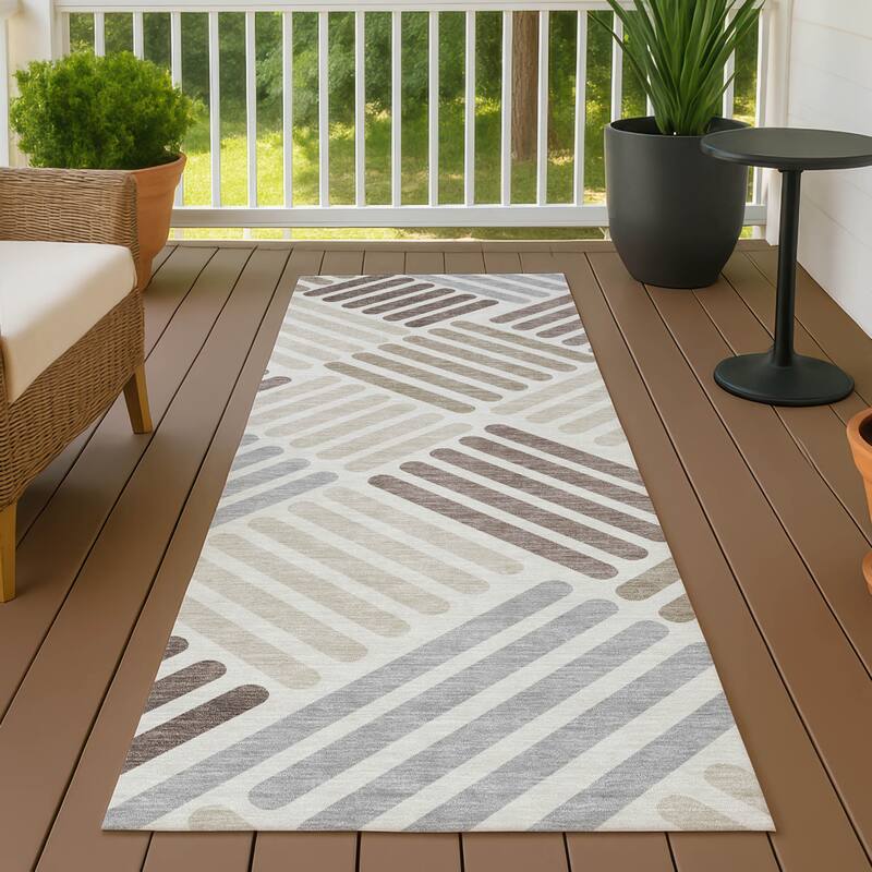 Machine Washable Indoor/ Outdoor Modern Weave Chantille Rug - Ivory - 2'3" x 7'6"