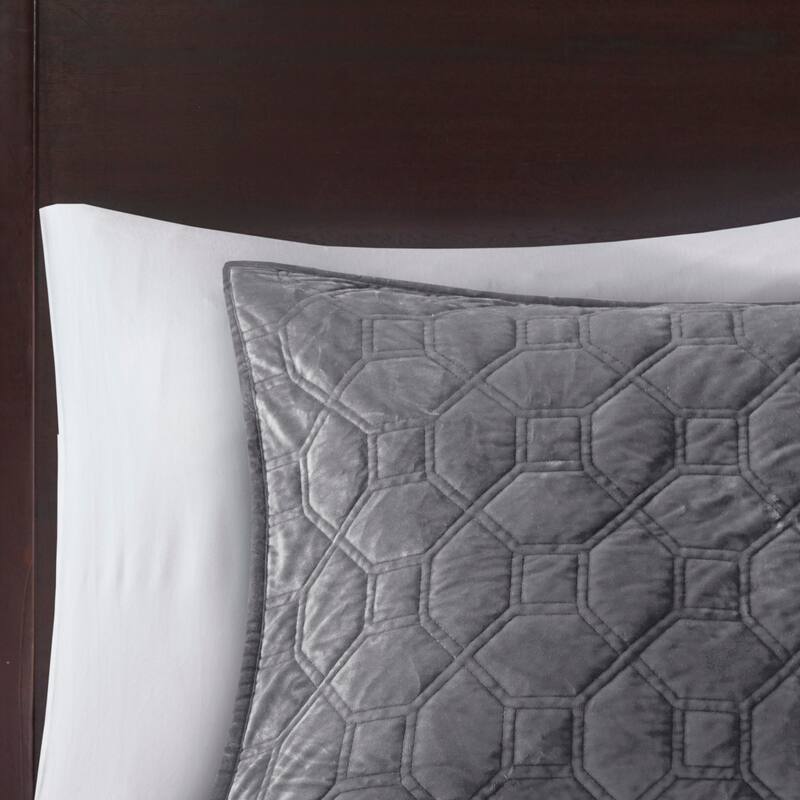 Madison Park Emery 3 Piece Velvet Quilt Set