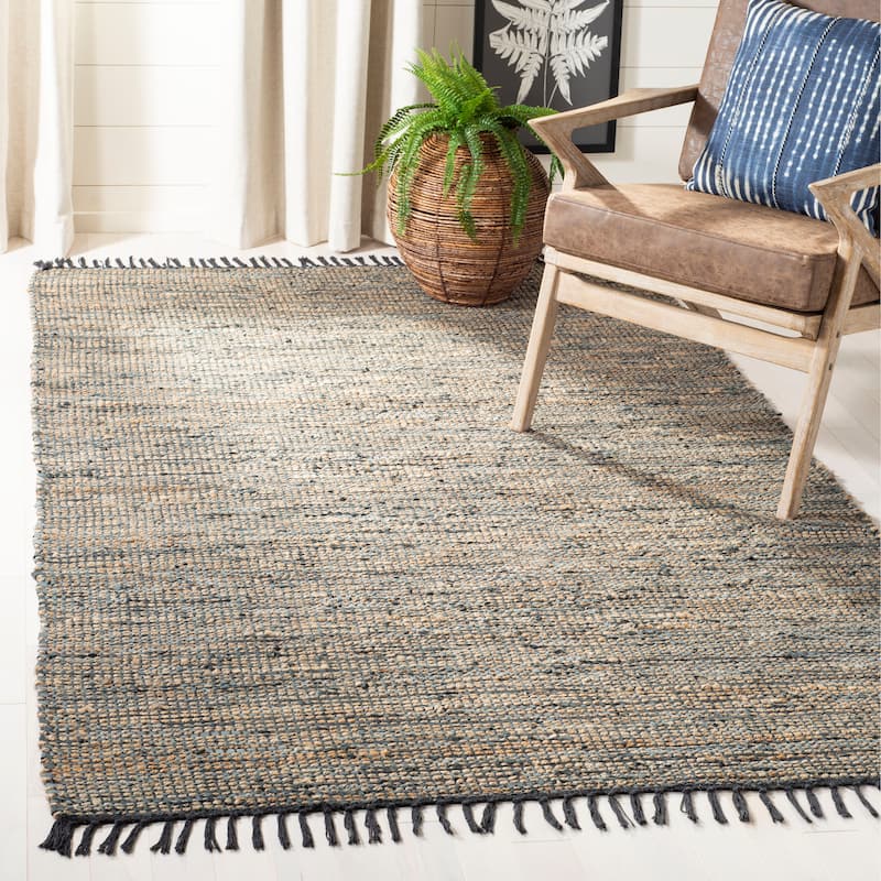 SAFAVIEH Handmade Anjela Leather Boho Stripe Area Rug - 4' x 6' - Grey