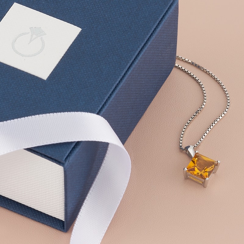 14k White Gold 2.26 ct Citrine Pendant Necklace