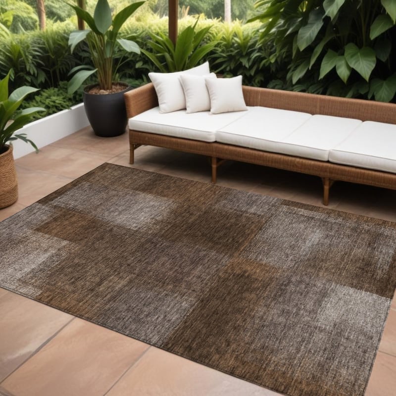 HomeRoots Abstract Transitional Rectangle Outdoor Rug - 9' X 12'