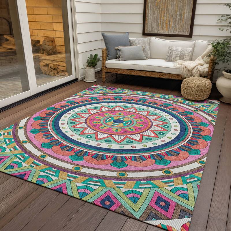 Machine Washable Indoor/ Outdoor Boho Mosaic Chantille Rug