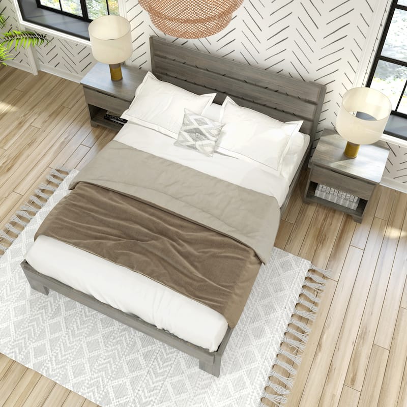 Max and Lily Farmhouse Queen Bed with Plank Headboard
