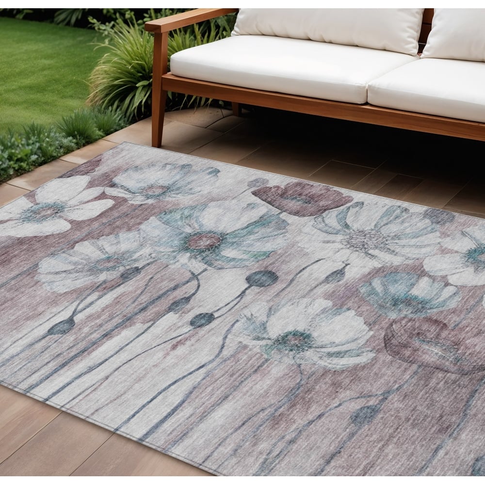 HomeRoots Floral Transitional Rectangle Outdoor Rug