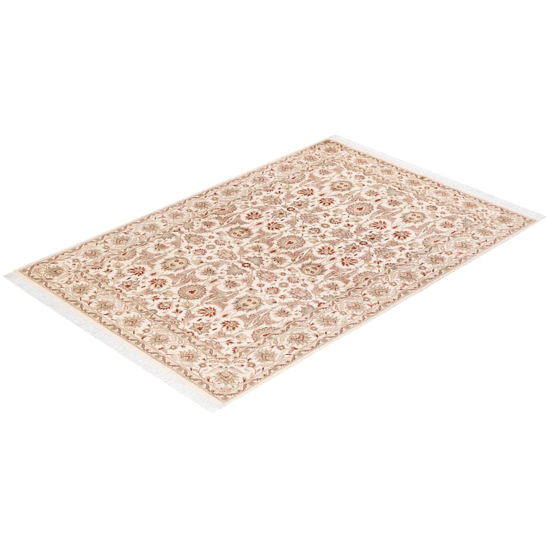 Overton Handknotted Wool Traditional Oriental Ivory Area Rug - 4' x 6'
