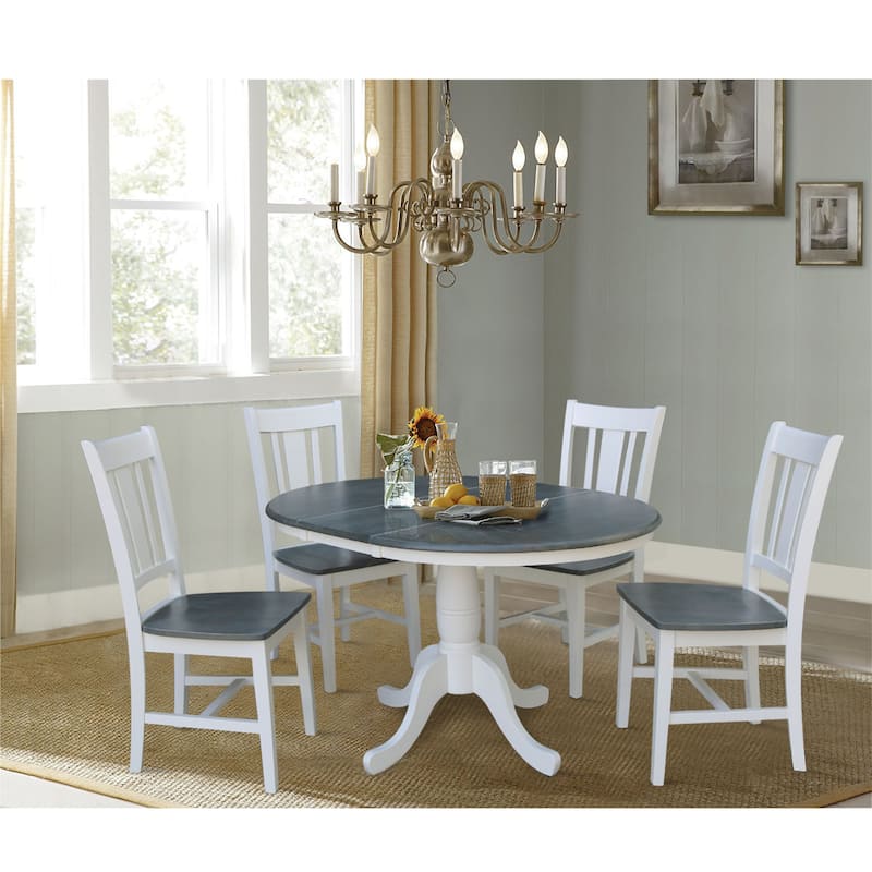 36" Round Extension Dining Table With 4 San Remo Chairs