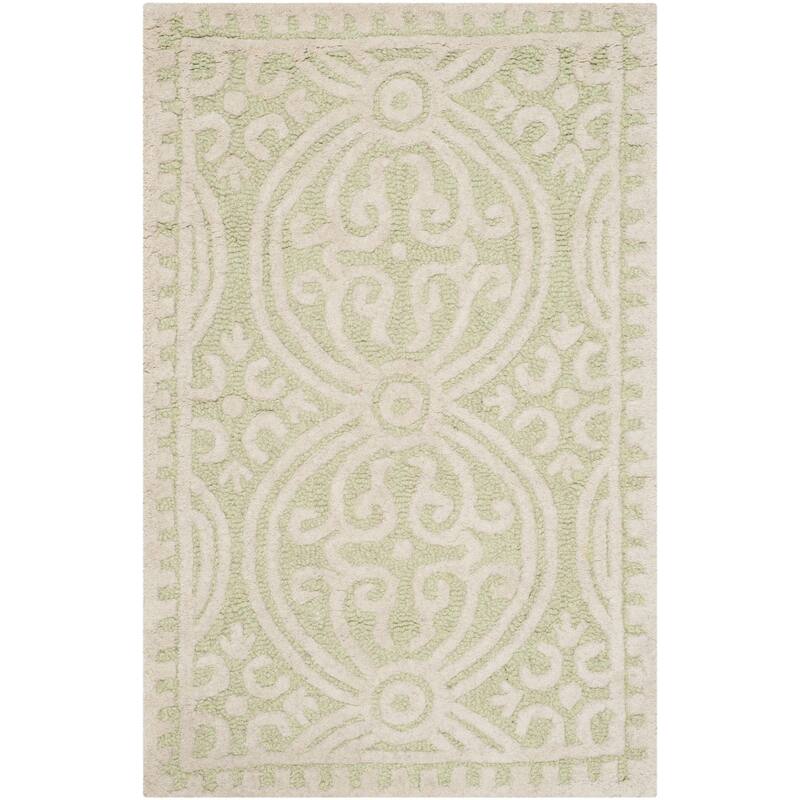 SAFAVIEH Handmade Cambridge Myrtis Moroccan Wool Rug - 2'6" x 4' - Light Green/Ivory